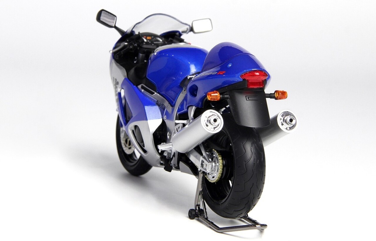 Suzuki Suzuki GSX 1300R Hayabusa 2001 - 1:12 - LCD Models