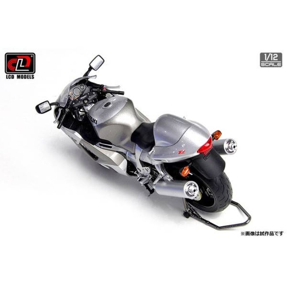 Suzuki Suzuki GSX 1300R Hayabusa 2001 - 1:12 - LCD Models