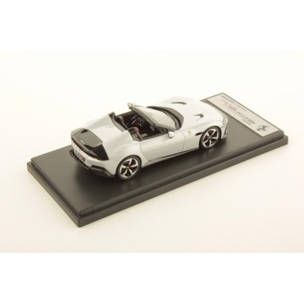 Ferrari Ferrari 12 Cilinder V12 830cv Spider Open 2024 - 1:43 - LookSmart