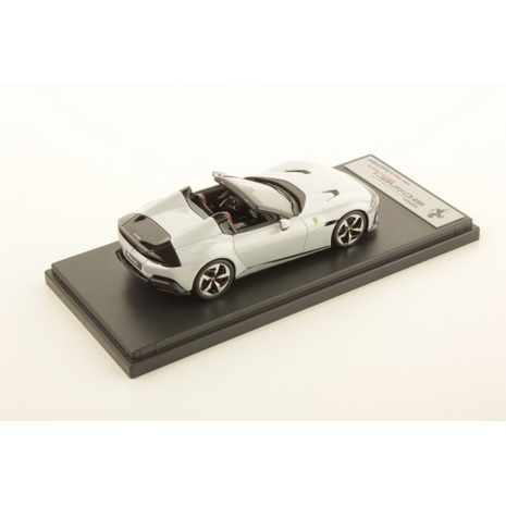 Ferrari Ferrari 12 Cilinder V12 830cv Spider Open 2024 - 1:43 - LookSmart