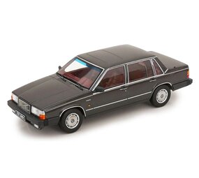 Volvo Volvo 760 Turbo 1985 - 1:18 - Triple 9 Collection