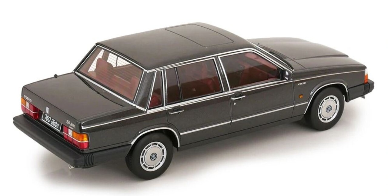 Volvo Volvo 760 Turbo 1985 - 1:18 - Triple 9 Collection