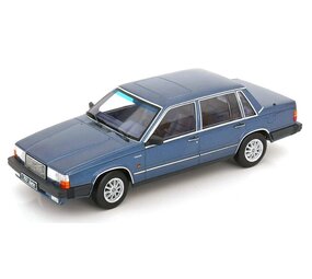 Volvo Volvo 760 Turbo 1985 - 1:18 - Triple 9 Collection