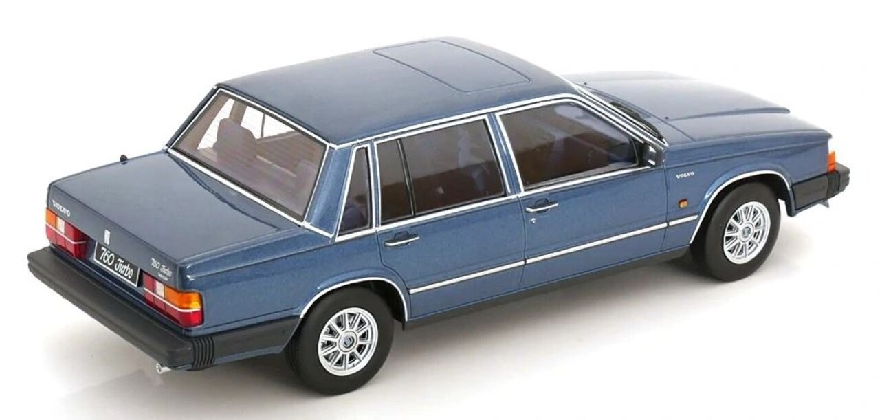 Volvo Volvo 760 Turbo 1985 - 1:18 - Triple 9 Collection