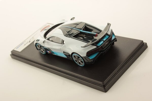 Bugatti Bugatti Divo 2018 - 1:43 - LookSmart
