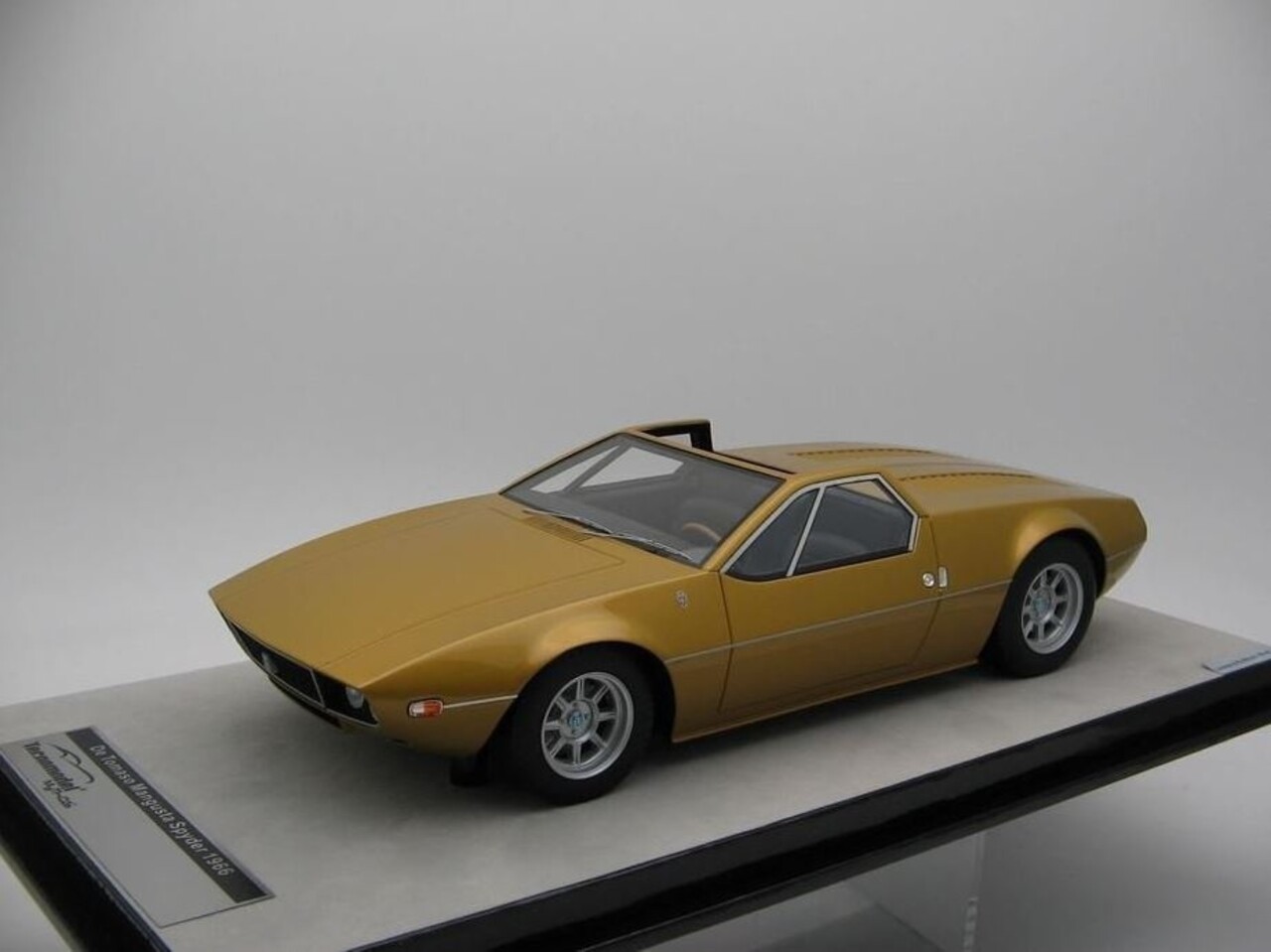 De Tomaso De Tomaso Mangusta Spyder 1966 - 1:18 - Tecnomodel Mythos