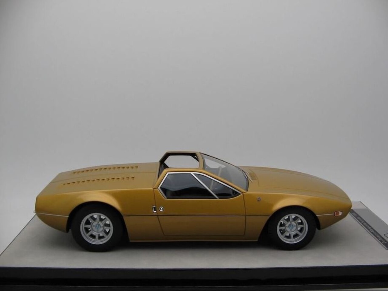 De Tomaso De Tomaso Mangusta Spyder 1966 - 1:18 - Tecnomodel Mythos