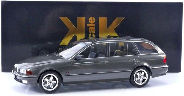 BMW BMW 540i E39 Touring - 1:18 - KK Scale