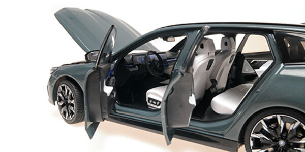 BMW BMW i5 M60 Touring 2024 - 1:18 - Minichamps