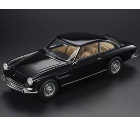 Ferrari Ferrari 330 GT 2+2 11965 - 1:18 - Top Marques Collectibles