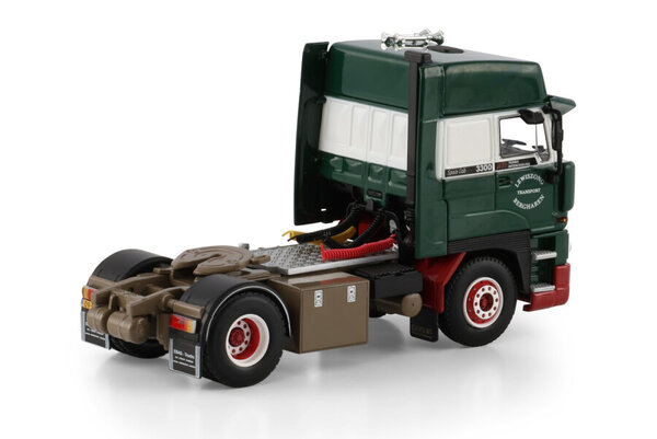 DAF DAF 3300 Space Cab Tractor 4x2 'Lewiszong Transport' - 1:50 - WSI Models