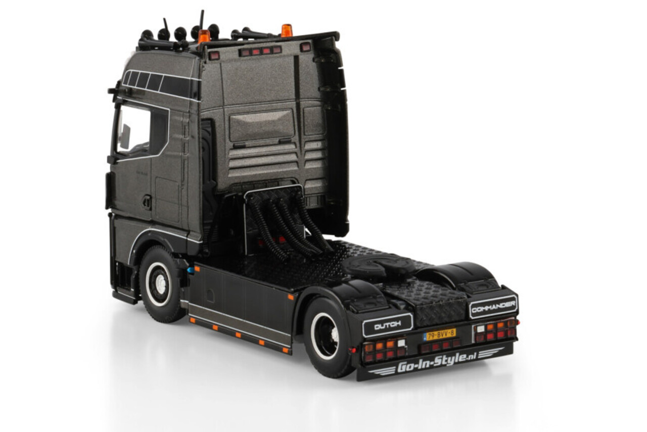 MAN MAN TGX GX Tractor 4x2 Premium Line 'Dutch Commander' - 1:50 - WSI Models