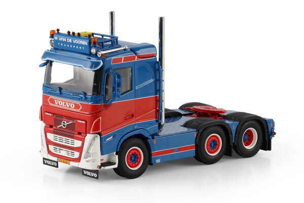 Volvo Volvo FH5 Sleeper Cab Tractor 6x2 Twin Steer 'M. Van de Vooren' - 1:50 - WSI Models