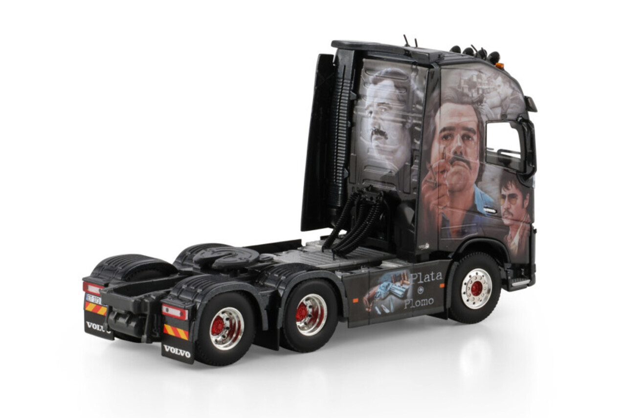 Volvo Volvo FH4 Globetrotter XL Tractor 6x2 Tag Axle 'Patalacci' - 1:50 - WSI Models Volvo Volvo FH4 Globetrotter XL Tractor 6x2 Tag Axle 'Patalacci' - 1:50 - WSI Models