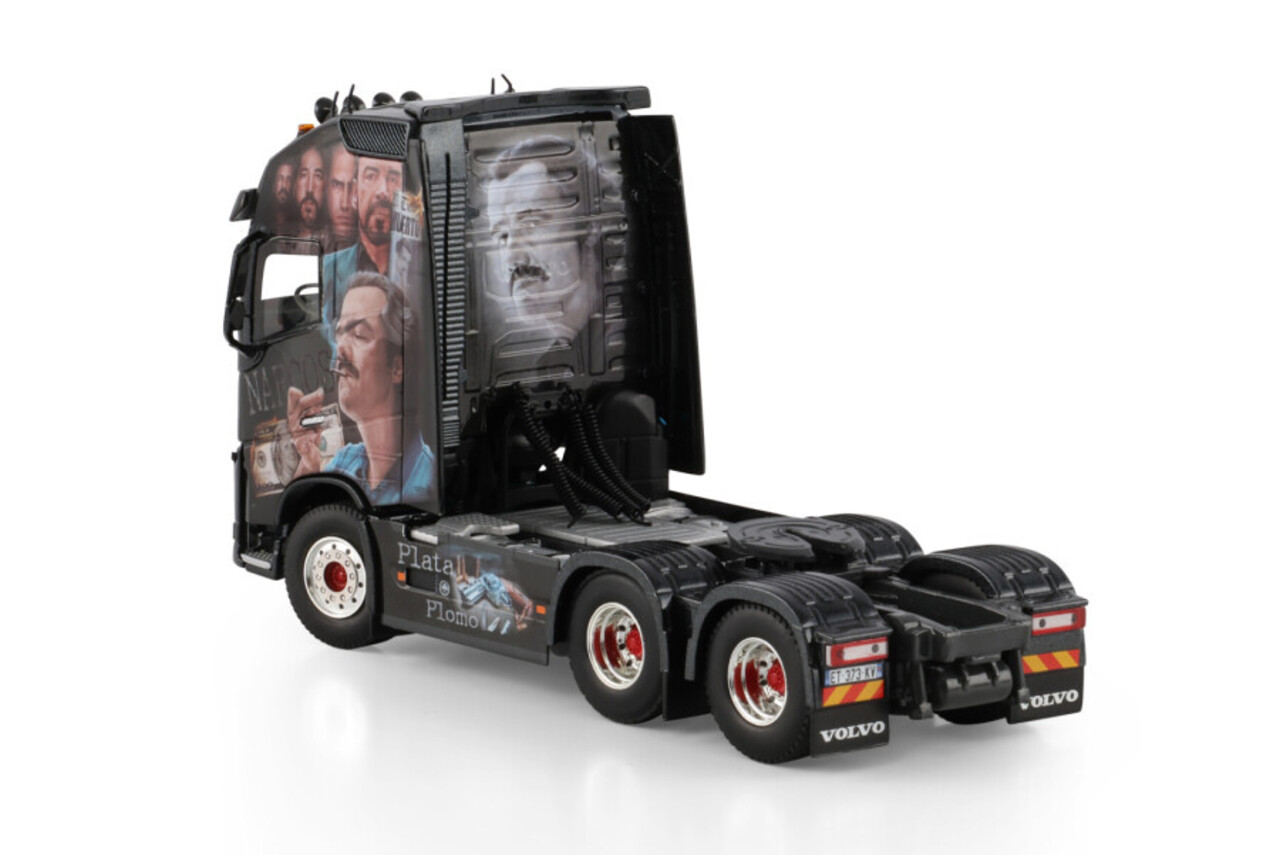 Volvo Volvo FH4 Globetrotter XL Tractor 6x2 Tag Axle 'Patalacci' - 1:50 - WSI Models Volvo Volvo FH4 Globetrotter XL Tractor 6x2 Tag Axle 'Patalacci' - 1:50 - WSI Models
