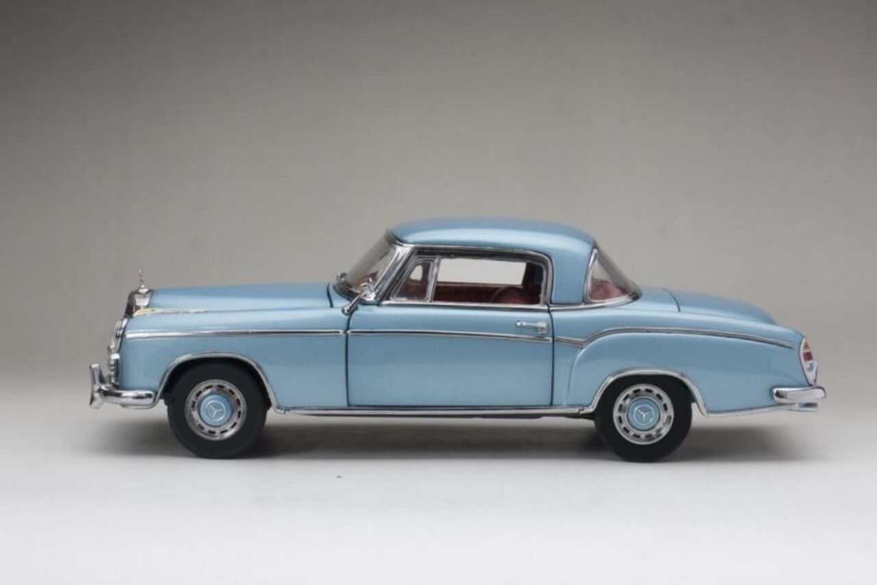 Mercedes-Benz Mercedes-Benz 220 SE Hard Top Coupé 1958 - 1:18 - Sun Star