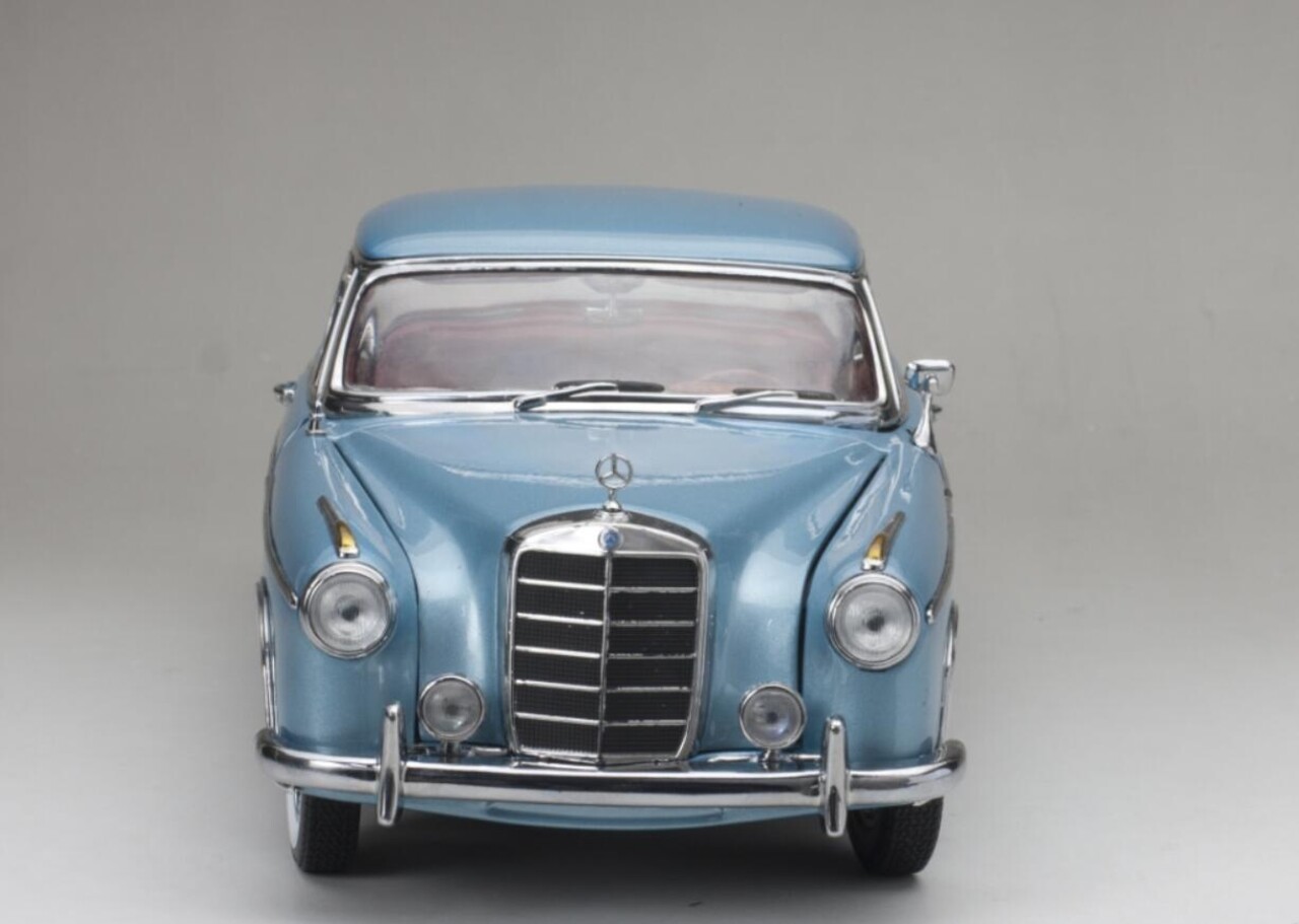 Mercedes-Benz Mercedes-Benz 220 SE Hard Top Coupé 1958 - 1:18 - Sun Star