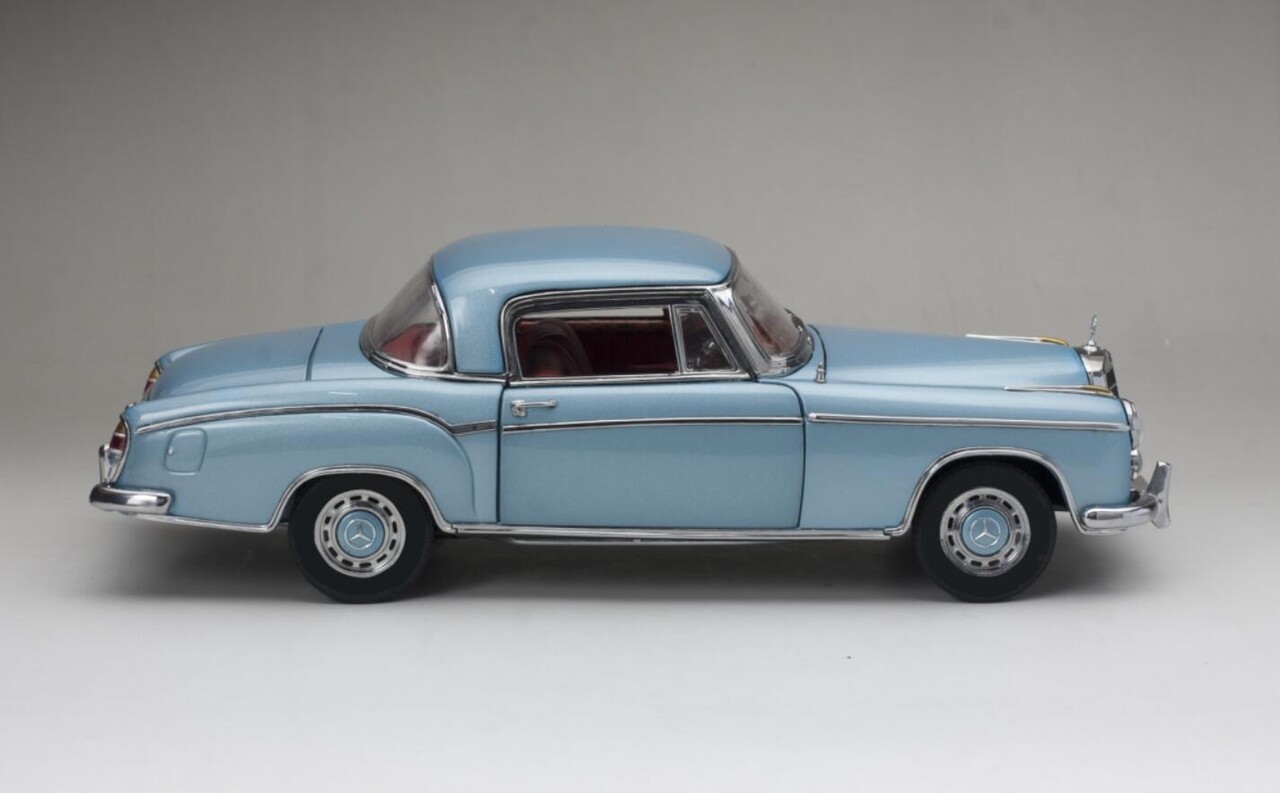 Mercedes-Benz Mercedes-Benz 220 SE Hard Top Coupé 1958 - 1:18 - Sun Star