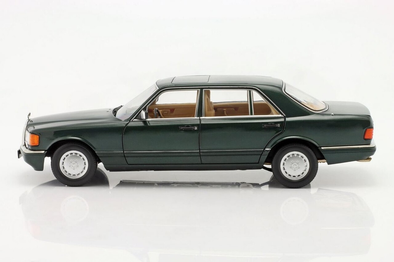 Mercedes-Benz Mercedes-Benz 560 SEL (1985 / 1991) - 1:18 - Norev