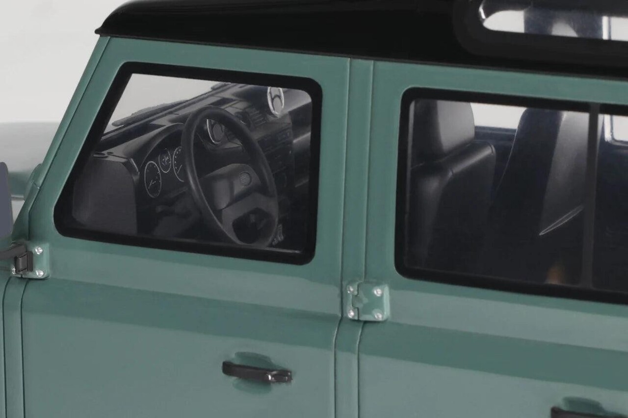 Land Rover Land Rover Defender 3 - 1:18 - GT Spirit