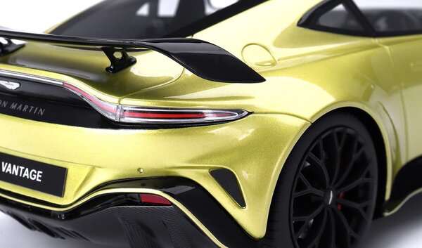 Aston Martin Aston Martin V12 Vantage 2022 - 1:18 - Top Speed