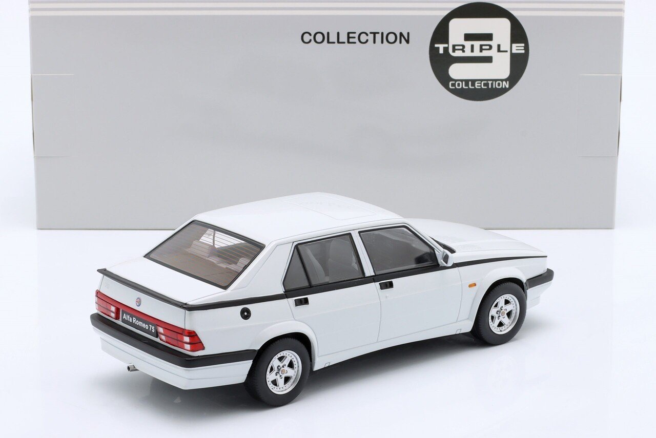 Alfa Romeo Alfa Romeo 75 1991 - 1:18 - Triple 9 Collection