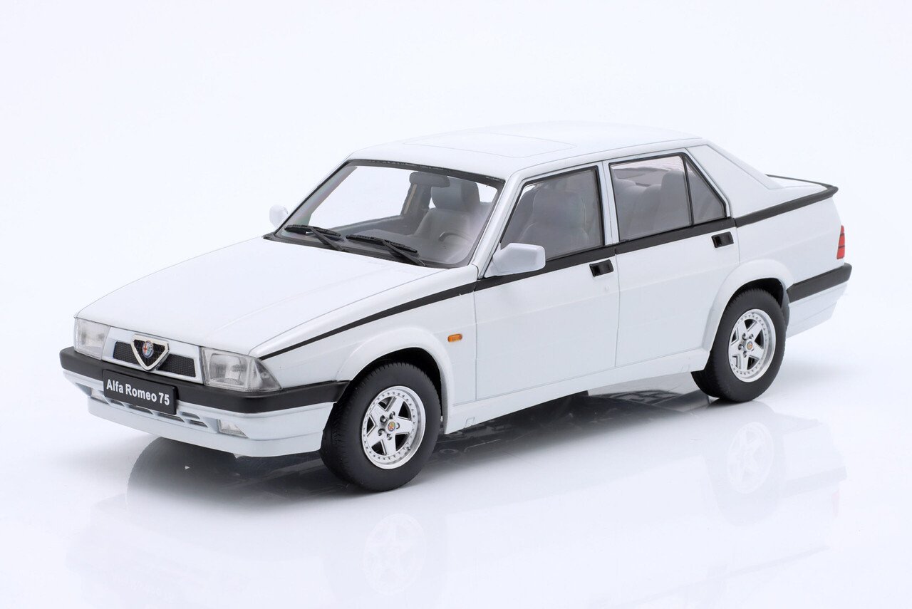 Alfa Romeo Alfa Romeo 75 1991 - 1:18 - Triple 9 Collection
