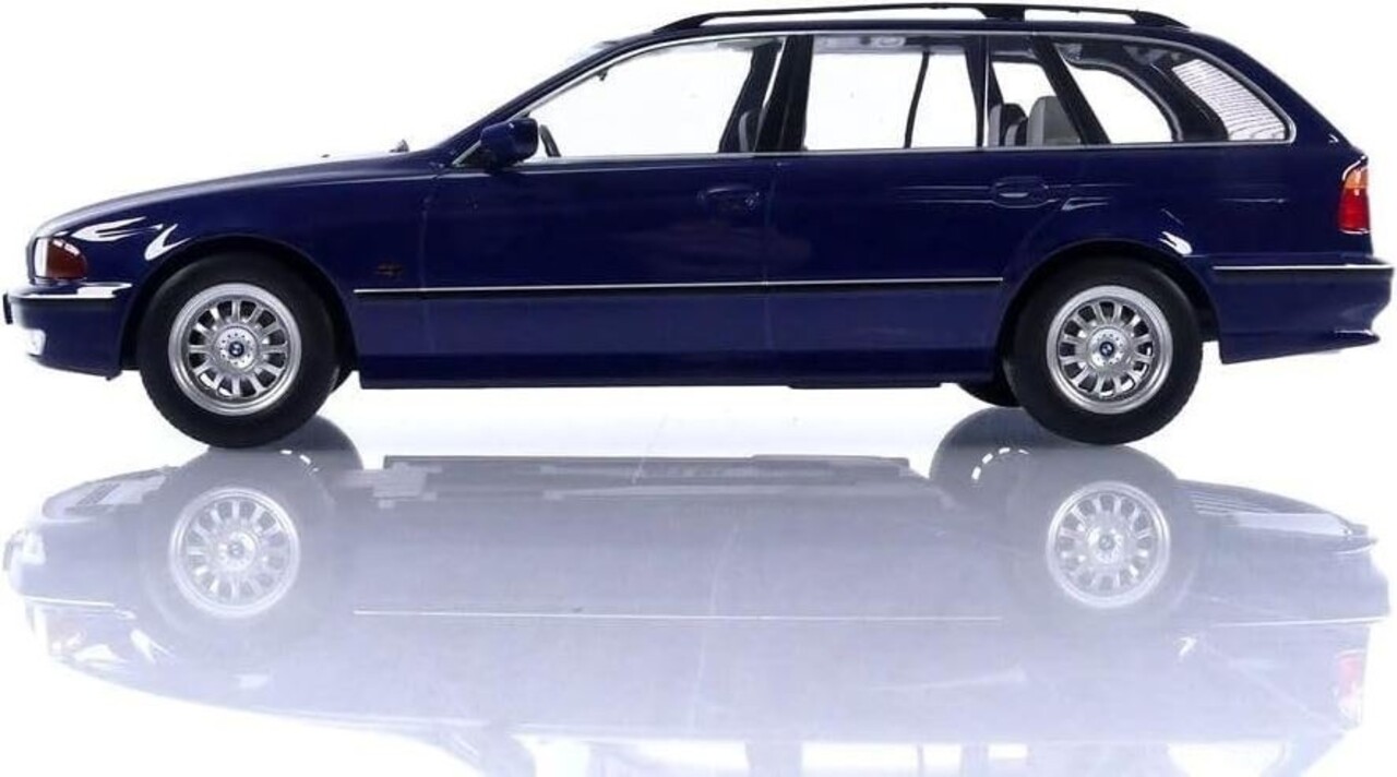BMW BMW 530d E39 Touring - 1:18 - KK Scale