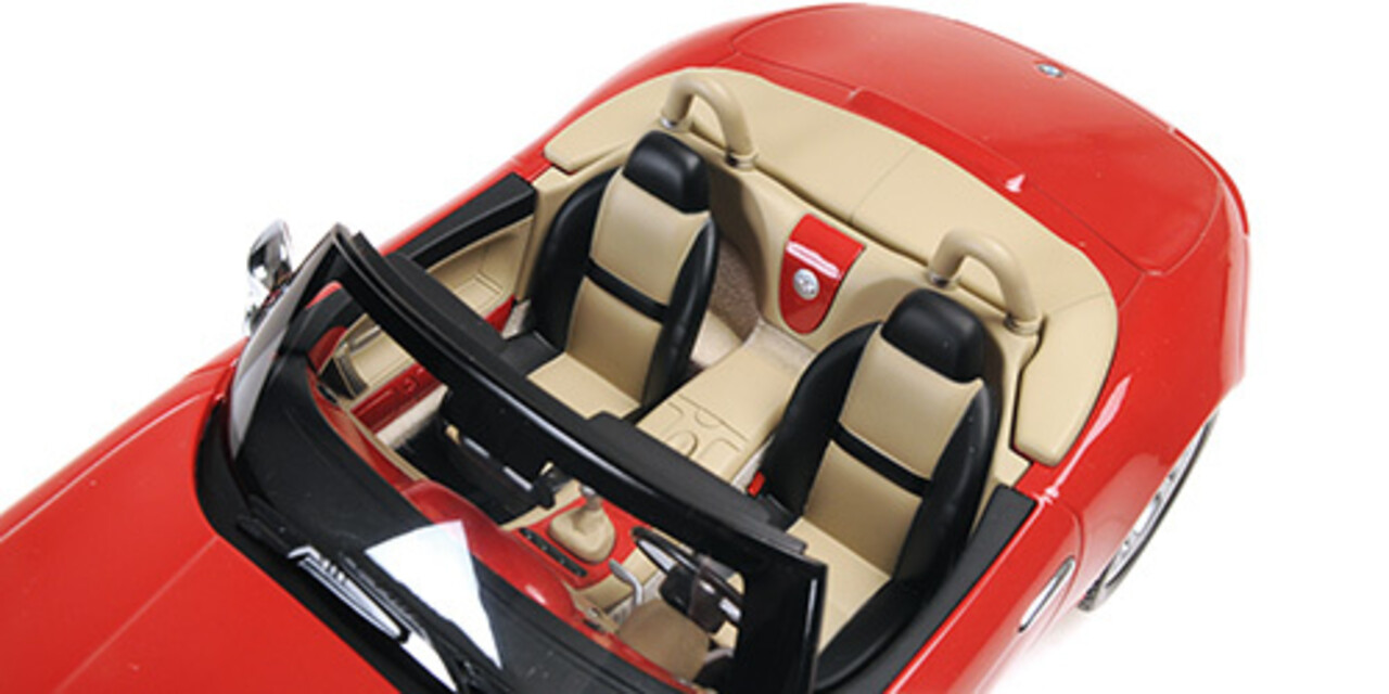 BMW BMW Z8 Roadster 2000 - 1:18 - Minichamps