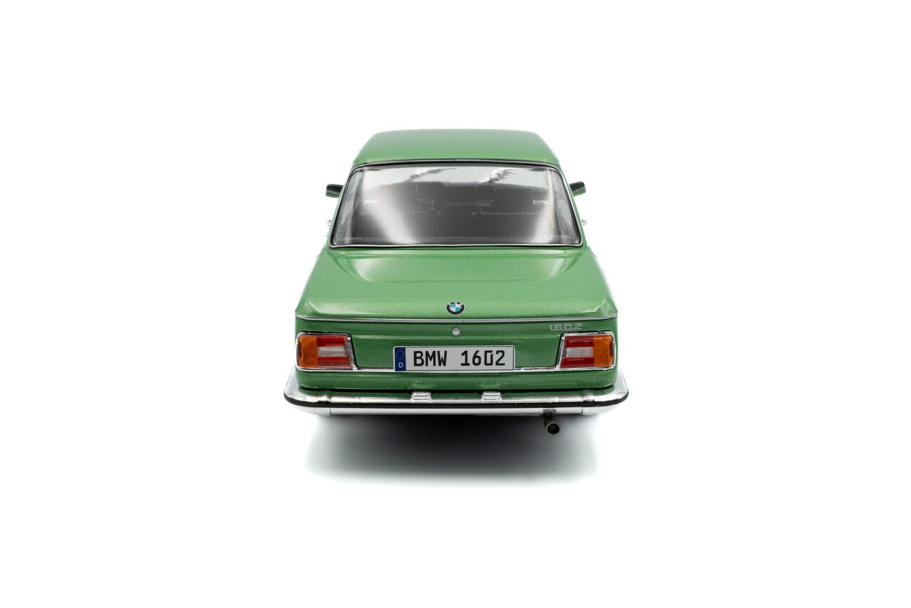 BMW BMW 1602 Taiga 1971 - 1:18 - Solido