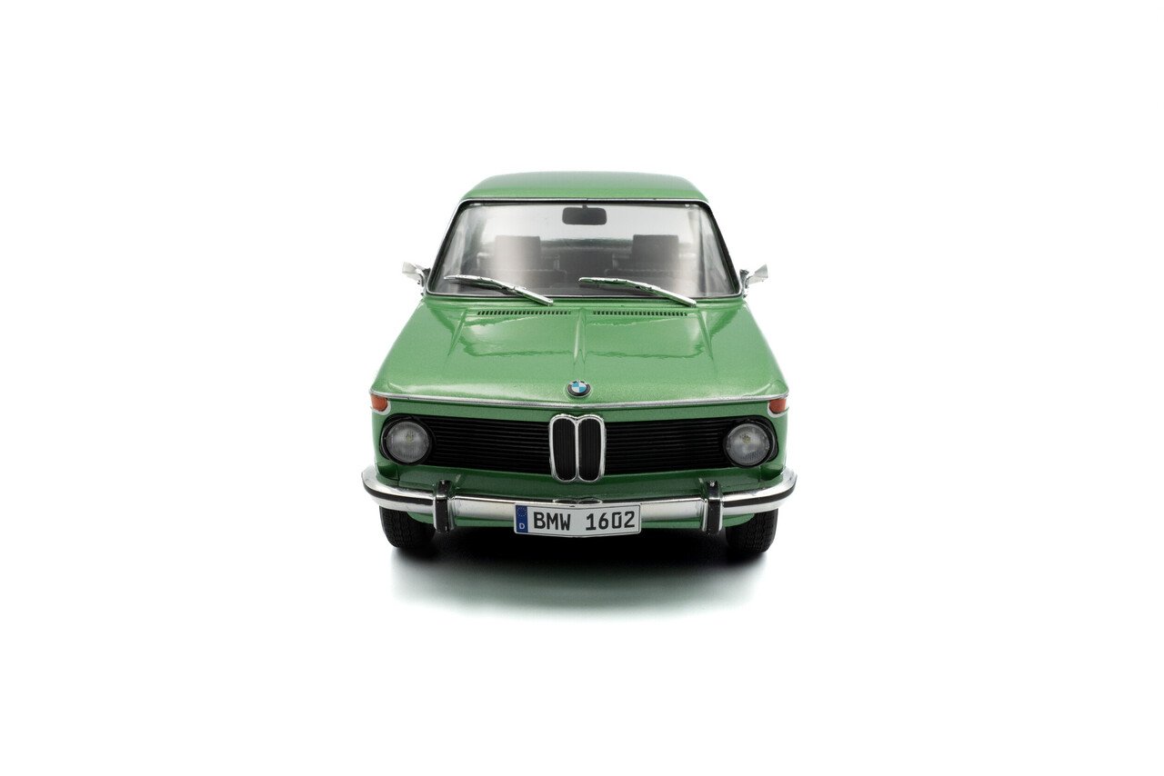 BMW BMW 1602 Taiga 1971 - 1:18 - Solido