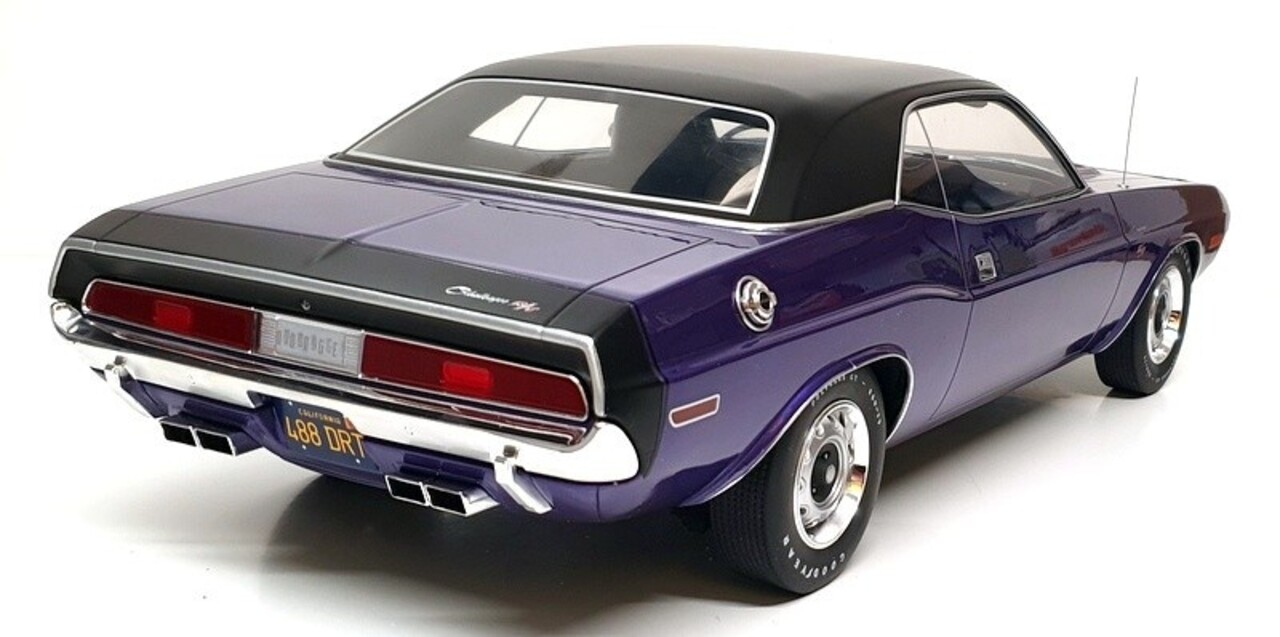 Dodge Dodge Challenger R/T 1970 - 1:12 - Otto Mobile Models