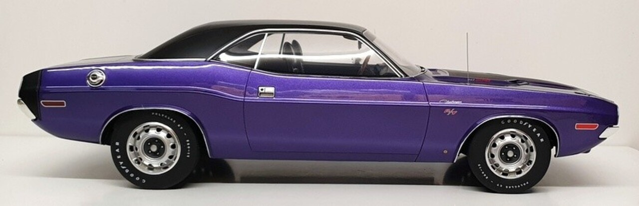 Dodge Dodge Challenger R/T 1970 - 1:12 - Otto Mobile Models