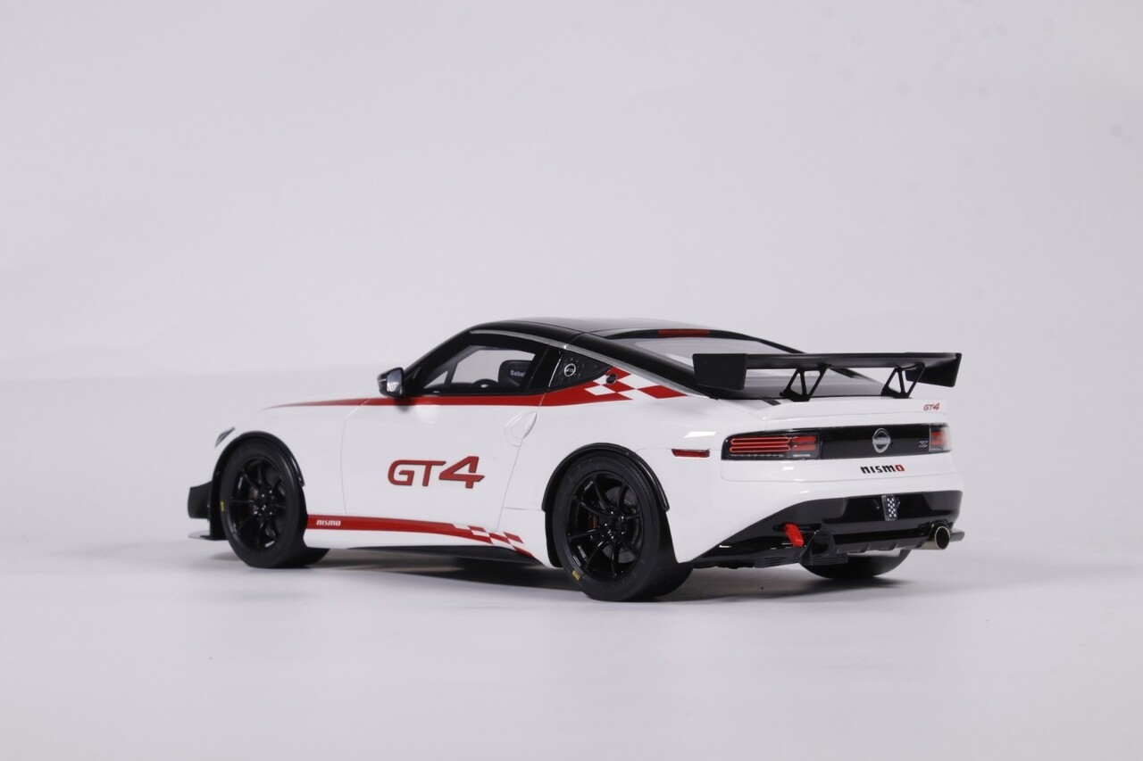 Nissan Nissan Z GT4 Coupe 2022 - 1:18 - Otto Mobile Models