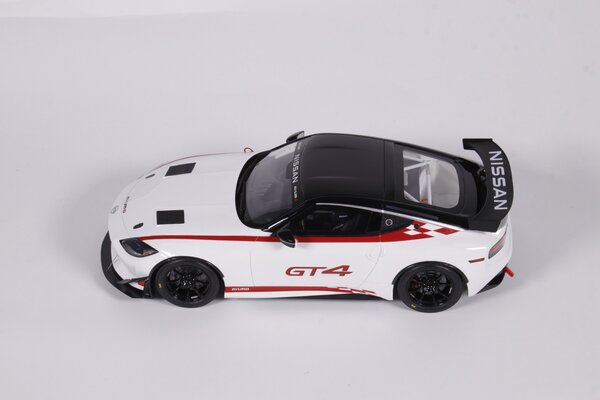 Nissan Nissan Z GT4 Coupe 2022 - 1:18 - Otto Mobile Models