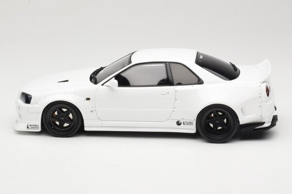 Nissan Nissan Skyline GT-R (BNR34) By KRC 2019 - 1:18 - Otto Mobile Models