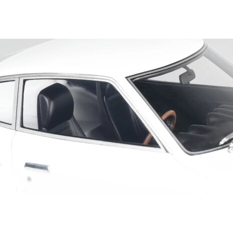 Nissan Nissan Fairlady Z RHD Pandem Fuguz Coupe 1972 - 1:18 - Otto Mobile Models