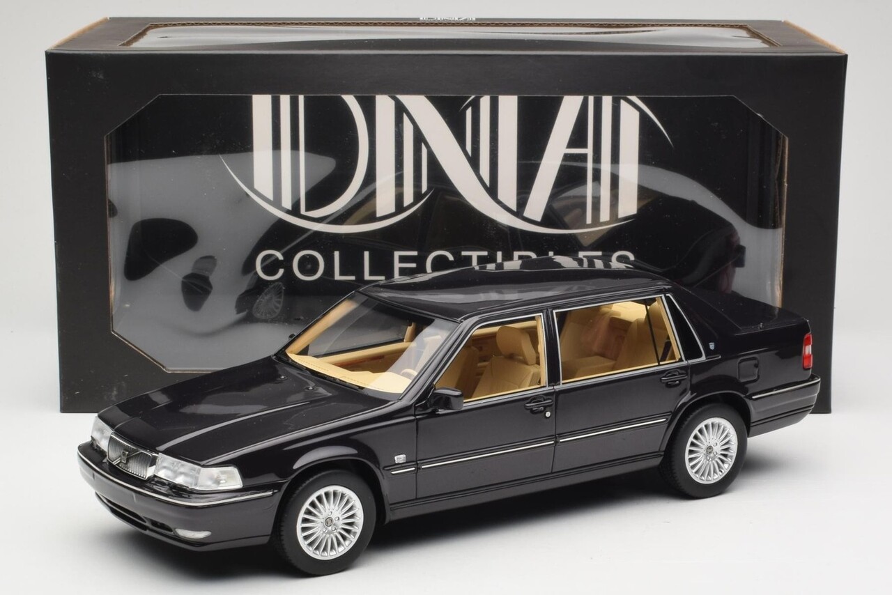 Volvo Volvo S90 Royal Level 3 1998 - 1:18 - DNA Collectibles