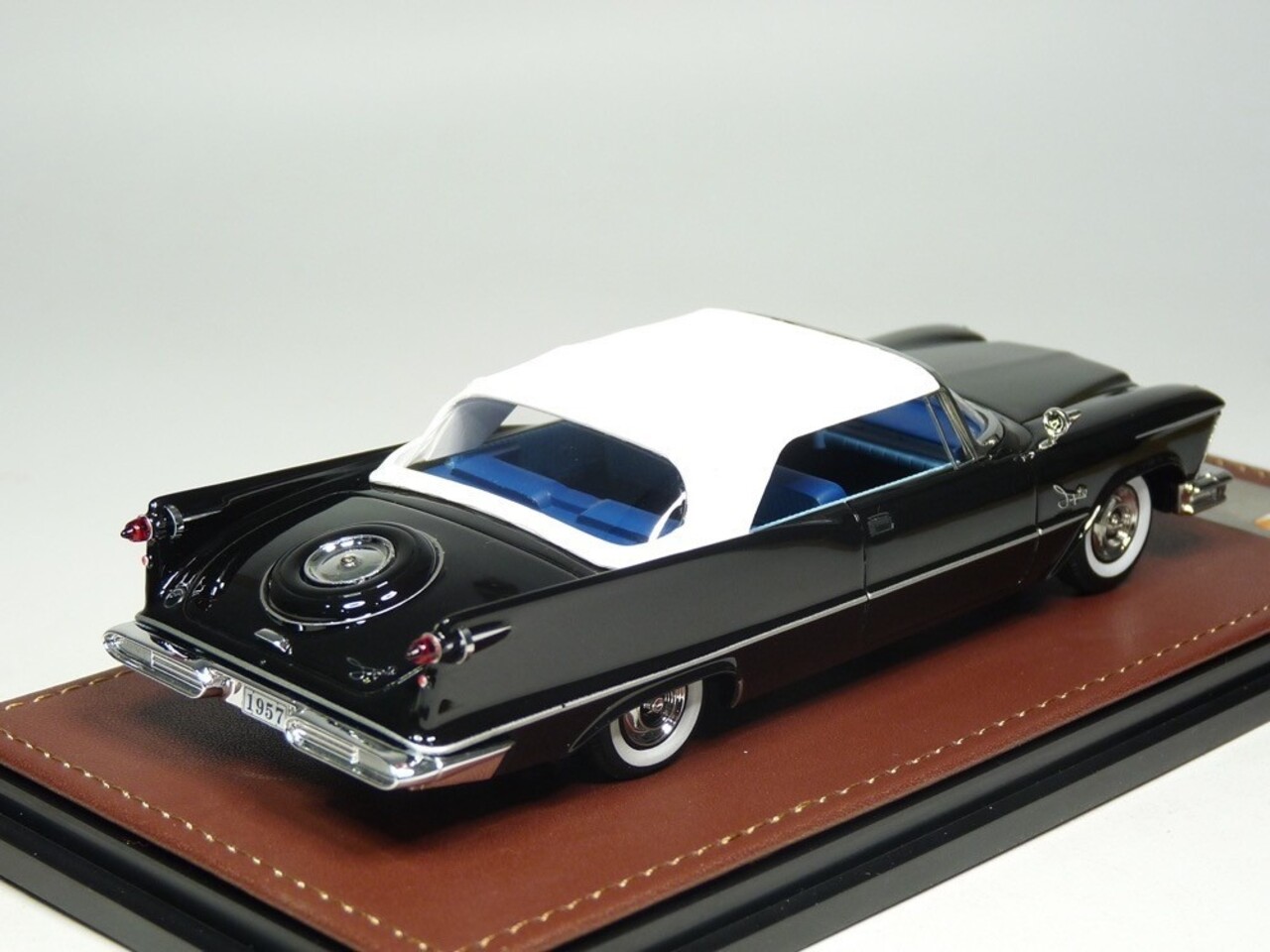 Chrysler Chrysler Imperial Crown Convertible Soft-Top Closed 1957 (Single Headlight)  - 1:43 - GLM (Great Lighting Models)