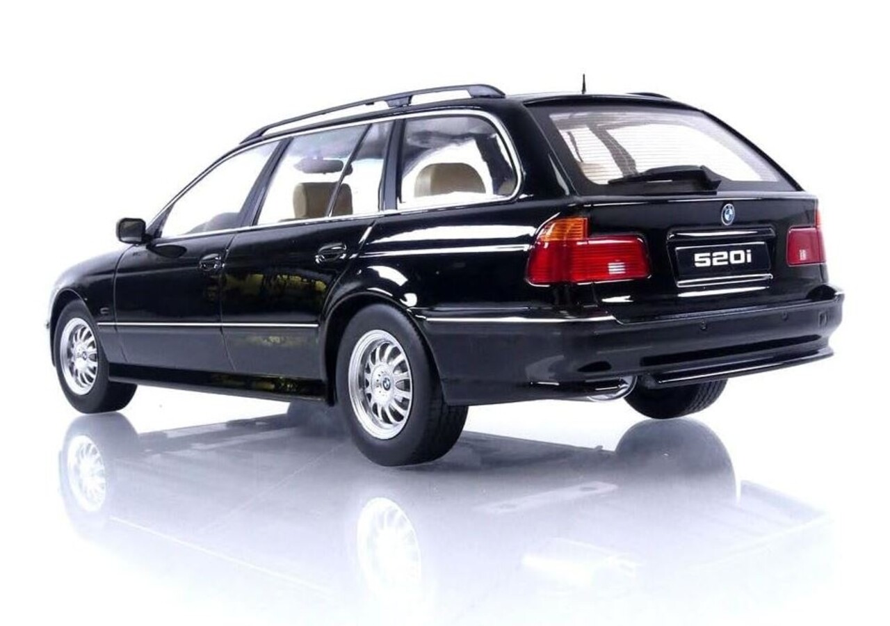 BMW BMW 520i E39 Touring - 1:18 - KK Scale