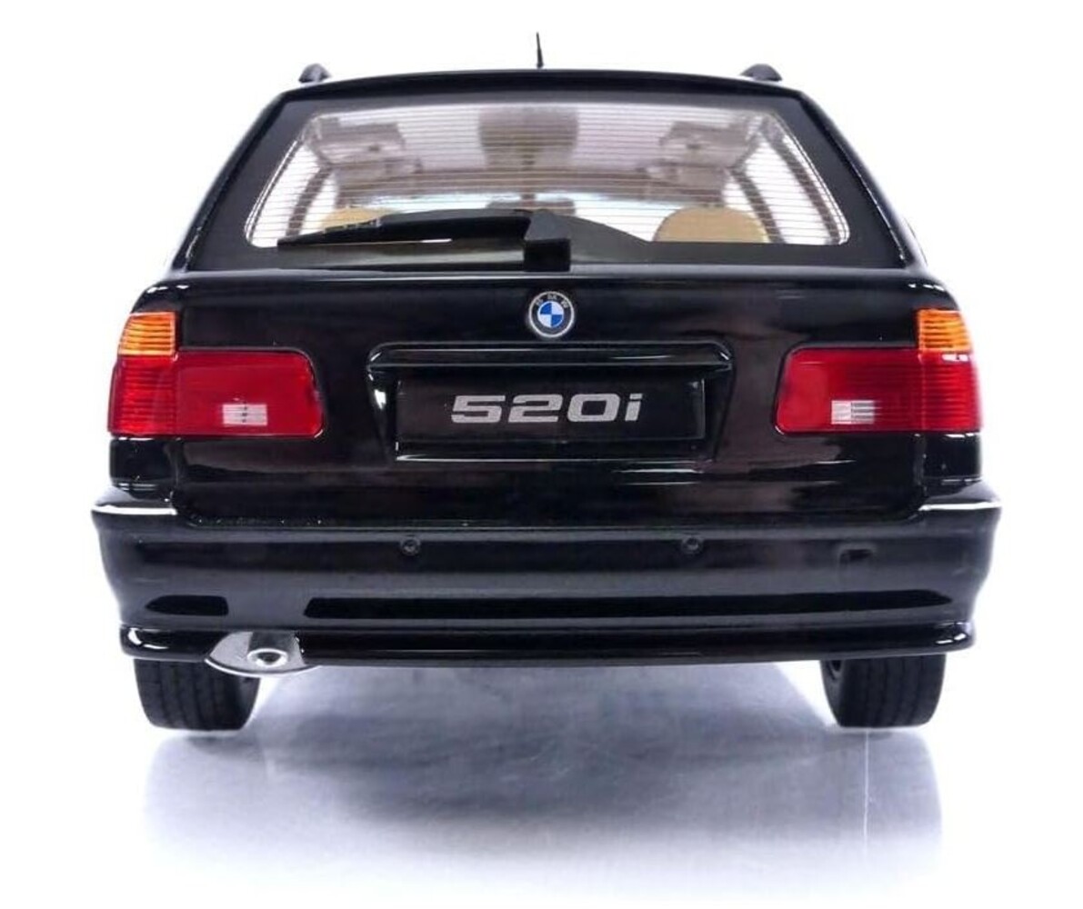 BMW BMW 520i E39 Touring - 1:18 - KK Scale