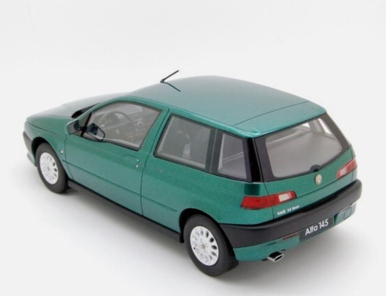 Alfa Romeo Alfa Romeo 145 1.6 ie 1995 - 1:18 - Mitica