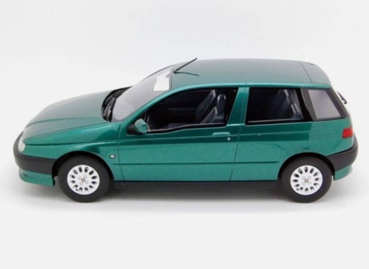 Alfa Romeo Alfa Romeo 145 1.6 ie 1995 - 1:18 - Mitica