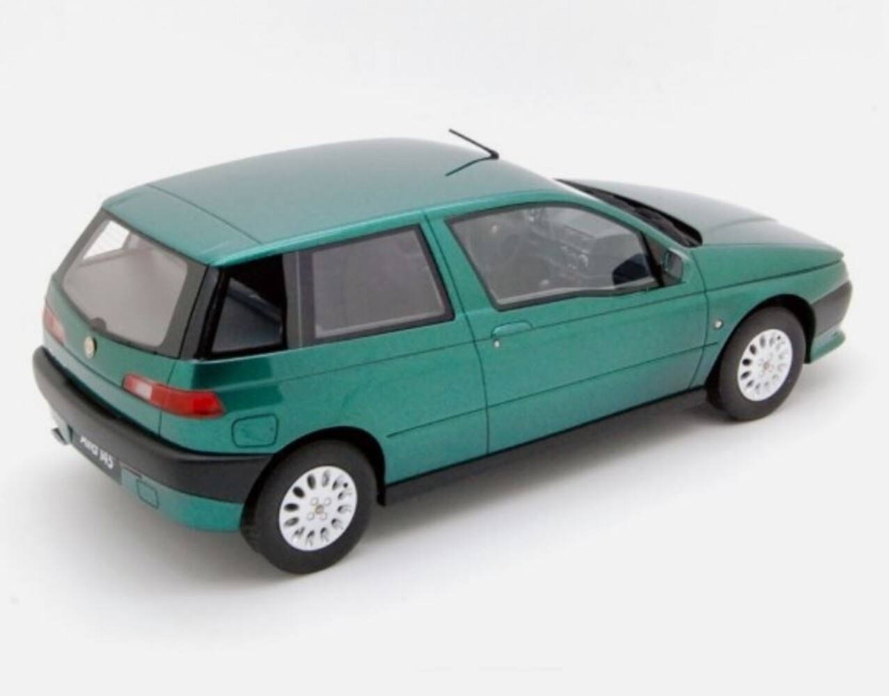 Alfa Romeo Alfa Romeo 145 1.6 ie 1995 - 1:18 - Mitica