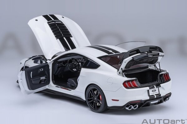 Ford Ford Mustang Shelby GT500 Coupe 2023 - 1:18 - AUTOart Ford Ford Mustang Shelby GT500 Coupe 2023 - 1:18 - AUTOart