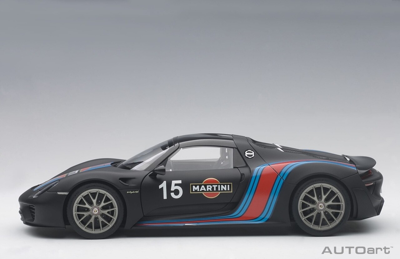 Porsche Porsche 918 Spyder Weissach Package Martini Livery #15 2013 - 1:18 - AUTOart Porsche Porsche 918 Spyder Weissach Package Martini Livery #15 2013 - 1:18 - AUTOart