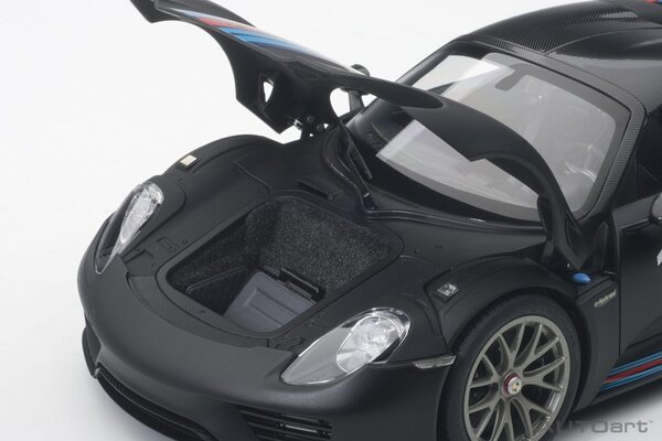 Porsche Porsche 918 Spyder Weissach Package Martini Livery #15 2013 - 1:18 - AUTOart Porsche Porsche 918 Spyder Weissach Package Martini Livery #15 2013 - 1:18 - AUTOart