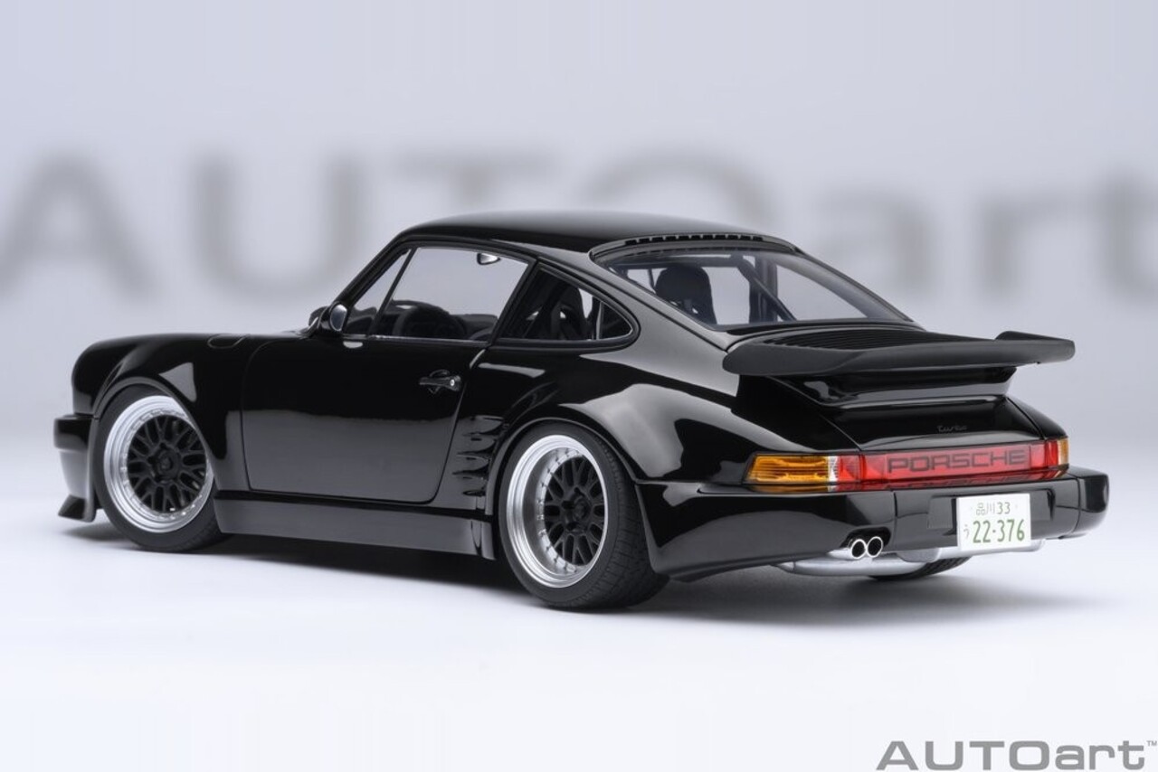 Porsche Porsche 911/930 Turbo 'Blackbird Wangan Midnight Comic #1' - 1:18 - AUTOart Porsche Porsche 911/930 Turbo 'Blackbird Wangan Midnight Comic #1' - 1:18 - AUTOart