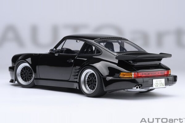 Porsche Porsche 911/930 Turbo 'Blackbird Wangan Midnight Comic #1' - 1:18 - AUTOart Porsche Porsche 911/930 Turbo 'Blackbird Wangan Midnight Comic #1' - 1:18 - AUTOart