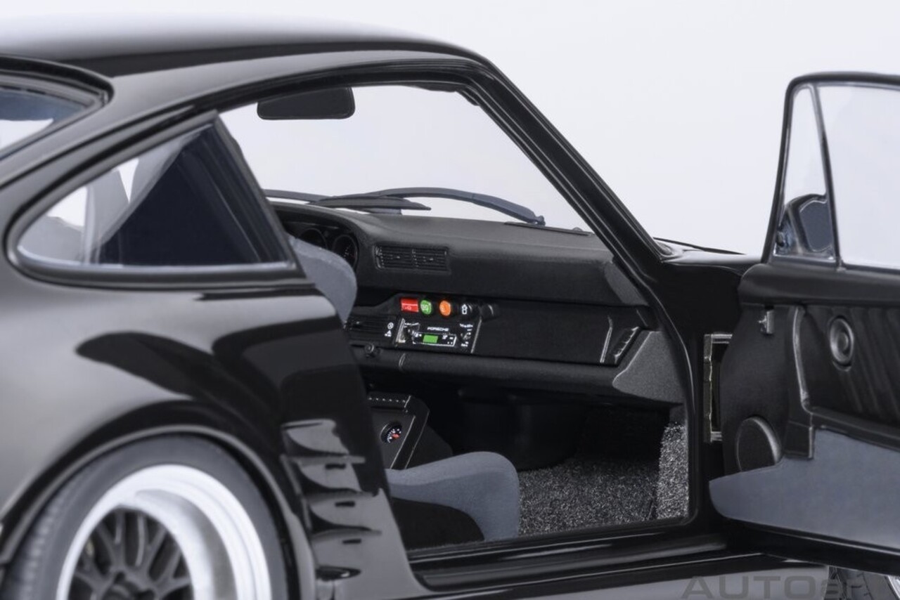 Porsche Porsche 911/930 Turbo 'Blackbird Wangan Midnight Comic #1' - 1:18 - AUTOart Porsche Porsche 911/930 Turbo 'Blackbird Wangan Midnight Comic #1' - 1:18 - AUTOart